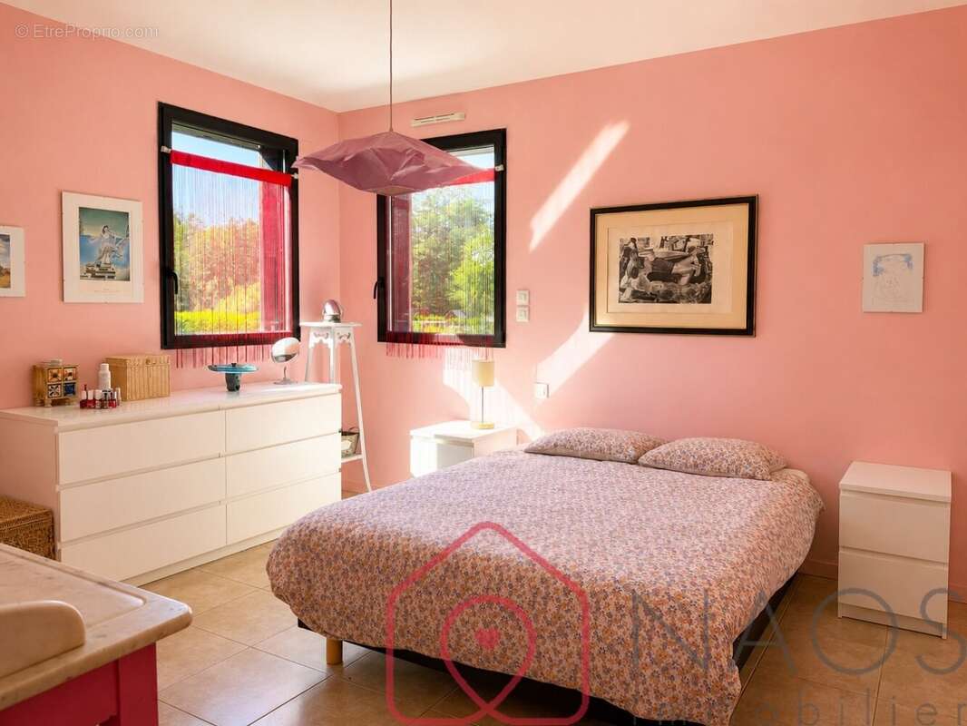 Maison contemporaine au cur du Golf du Tronchet  DPE A  Aucun travaux - photo 10