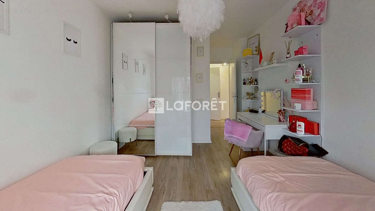 Appartement à LE BLANC-MESNIL