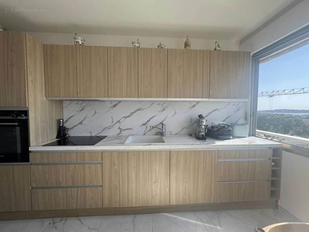 Appartement à VALLAURIS