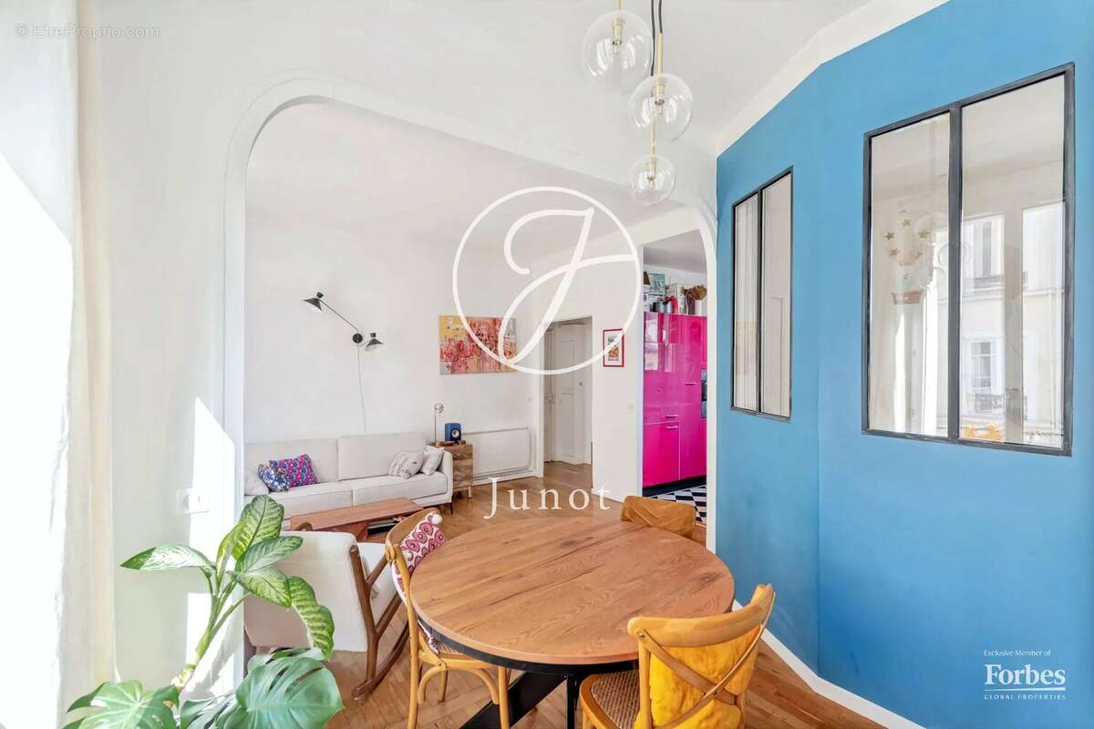 Appartement à PARIS-18E