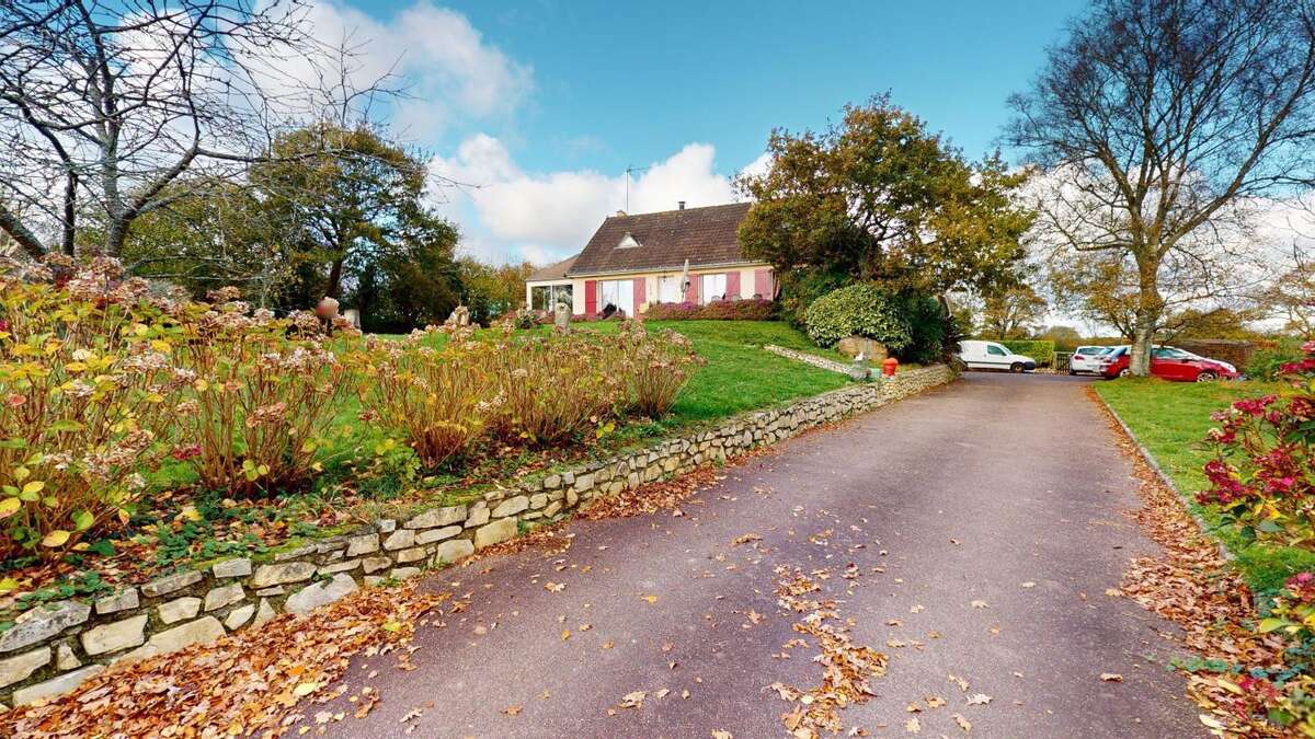 Maison à BEAUMONT-HAGUE