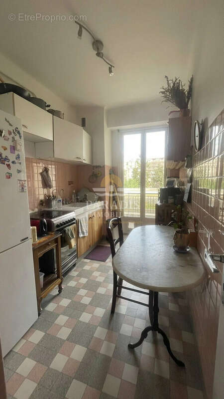 Cuisine - orientée Est - Appartement à NICE