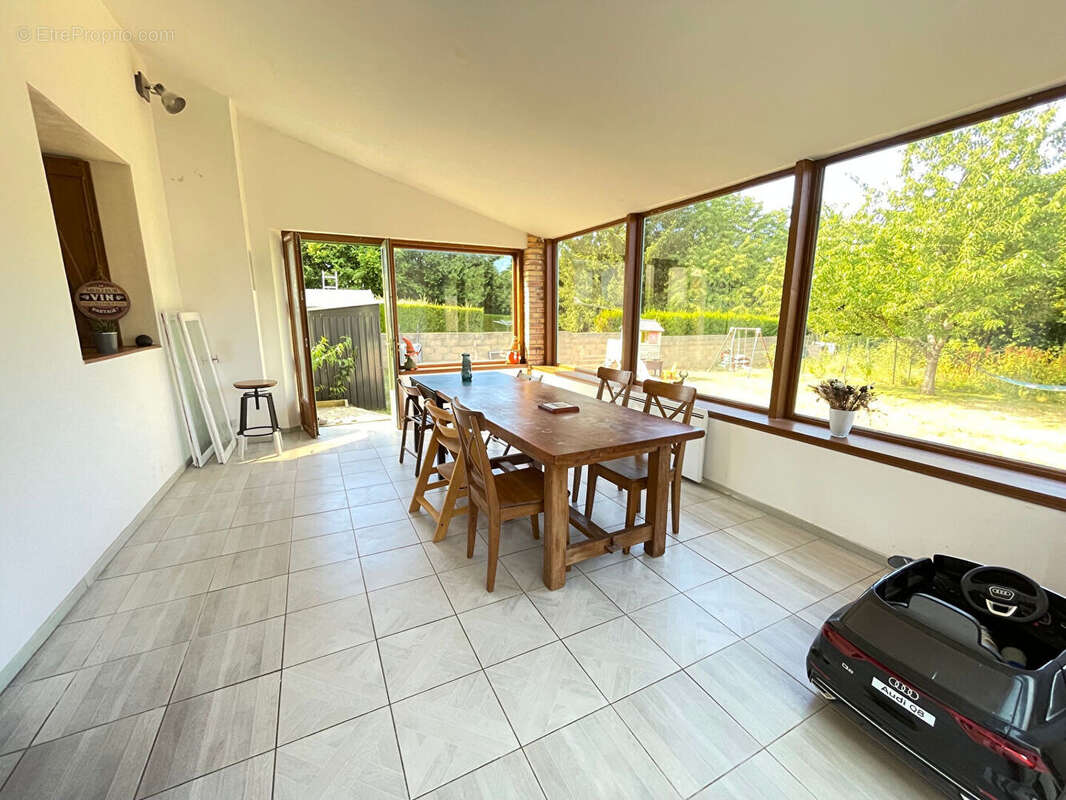 Maison à EPERNON