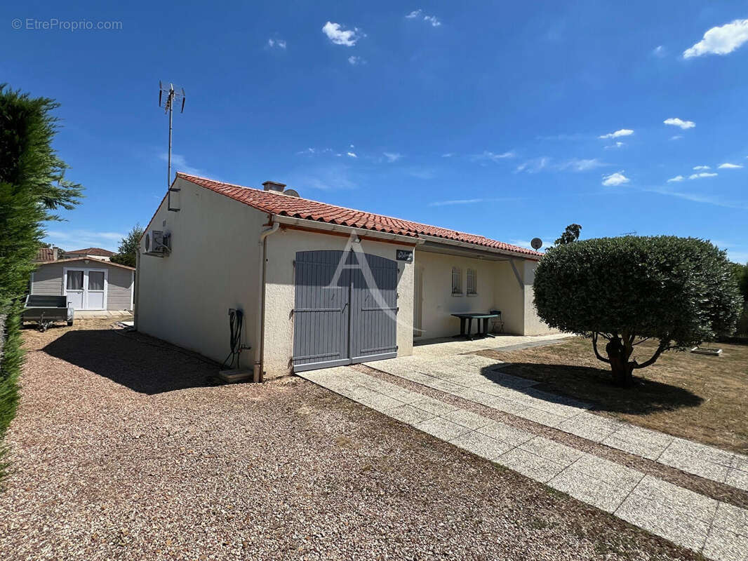 Maison à LE BERNARD