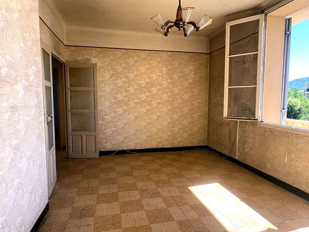 Appartement à AUBAGNE