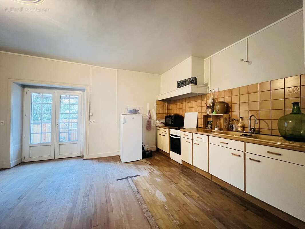 Maison à SAINT-JUNIEN