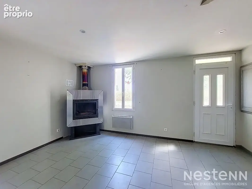 À vendre Maison de 128 m² avec terrain de 1 966m² et garage à Sainte-Maure-de-Peyriac - photo 4