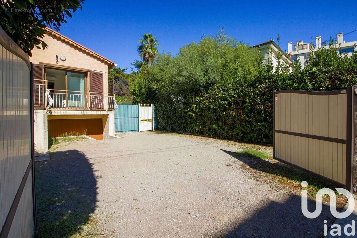 Photo 2 - Maison à ANTIBES