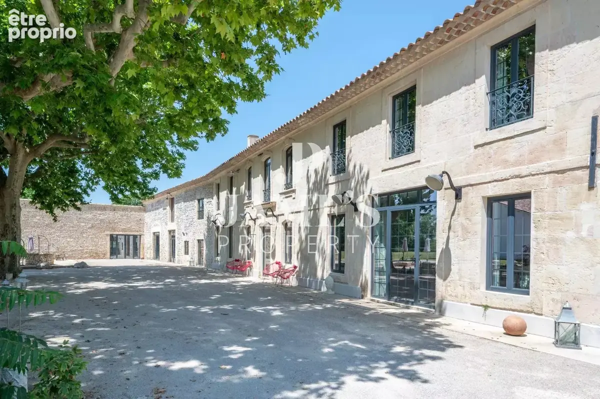 Maison 8 pièces 420 m² à vendre à Arles (13280) - photo 4