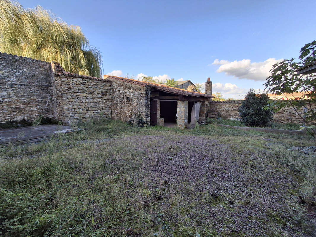 Maison à SAINT-VINCENT-STERLANGES