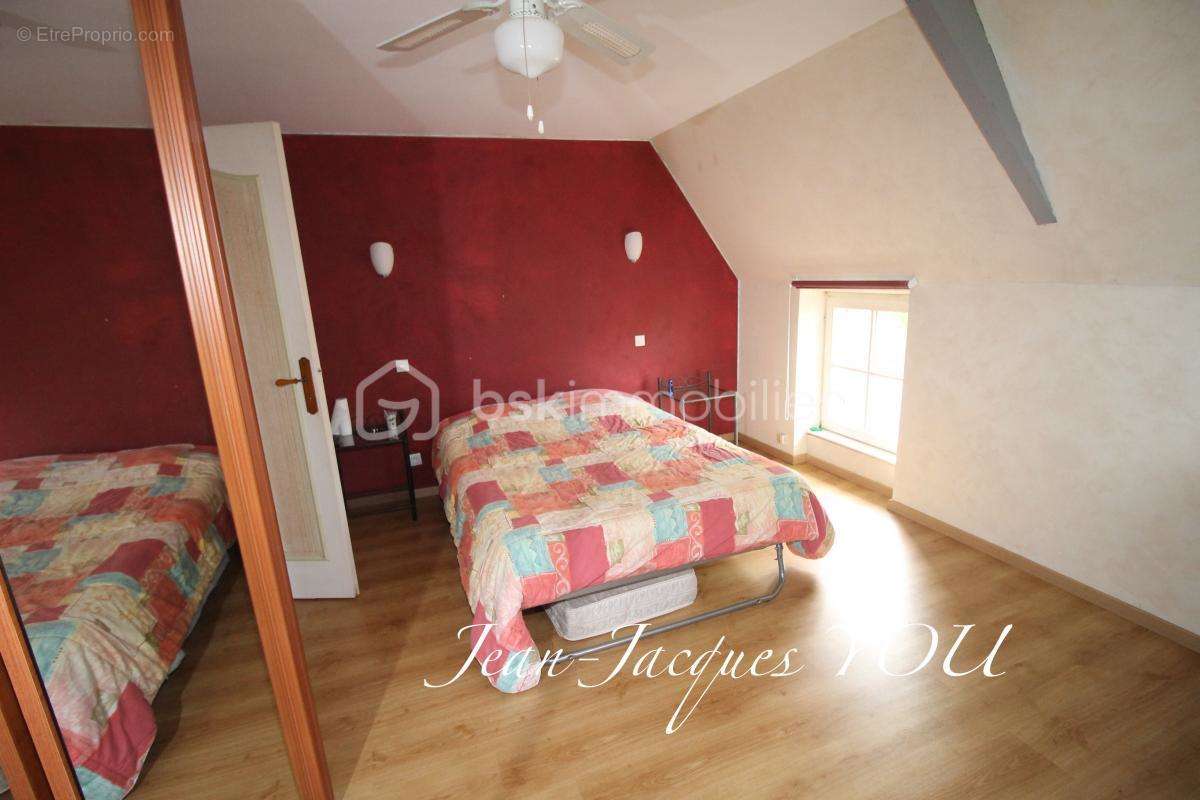 Maison à VILLEDIEU-LES-POELES