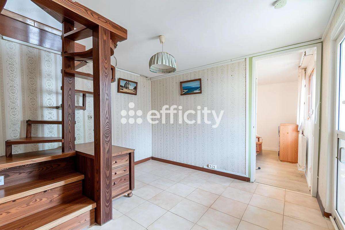 Maison à VILLENEUVE-LE-ROI