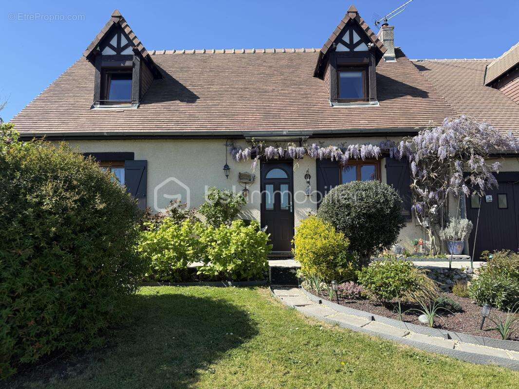 Maison à BEAUMONT-EN-AUGE