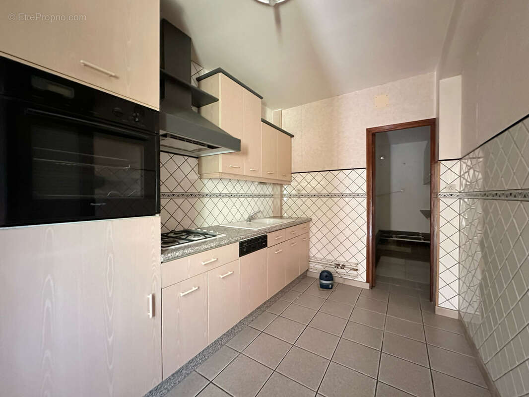 REIMS - Ensemble immobilier secteur AV. DE LAON / BLVD DES BELGES - photo 18