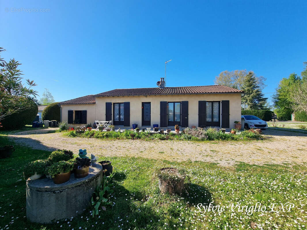 Maison à LAMONZIE-SAINT-MARTIN