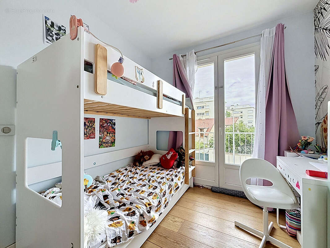 Appartement à NANTERRE