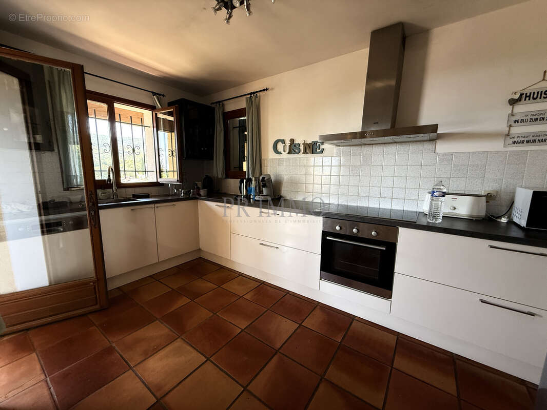 Maison à LES ISSAMBRES