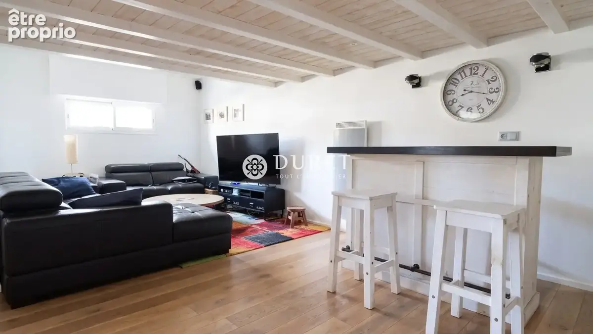 Maison 7 pièces 210 m² à vendre à Le Longeron (49710) - photo 5