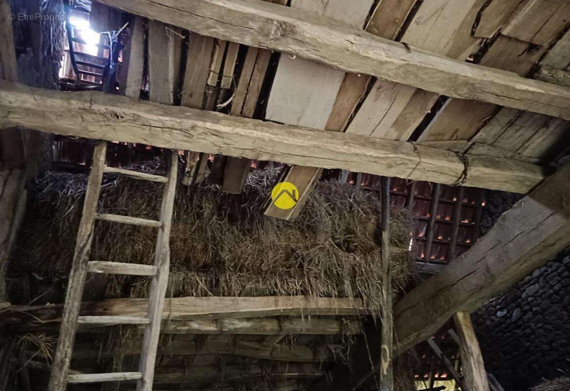 Maison à CROZON-SUR-VAUVRE