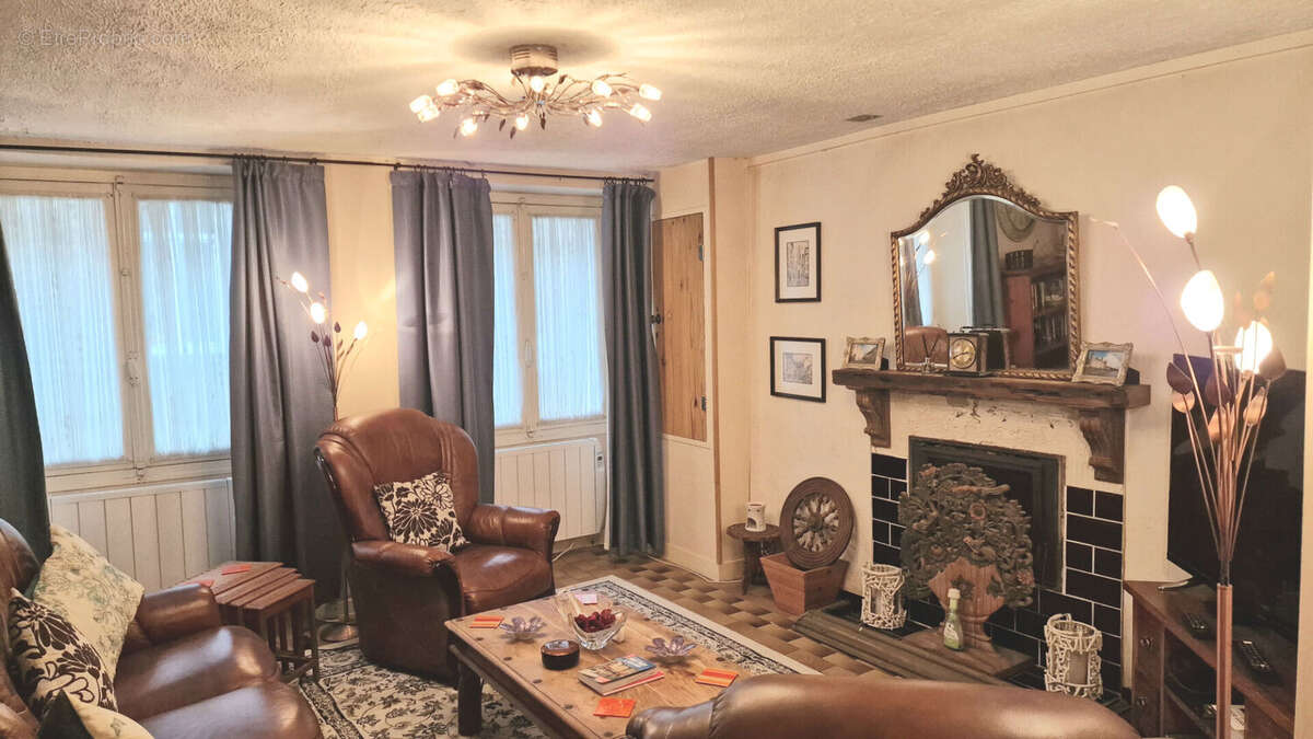 Maison à LA TRINITE-PORHOET