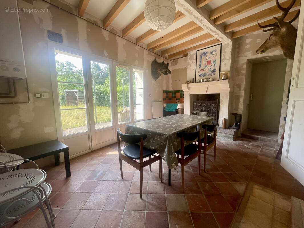 Maison de bourg sans vis-à-vis, avec jardin bordé par un cours d’eau - photo 9