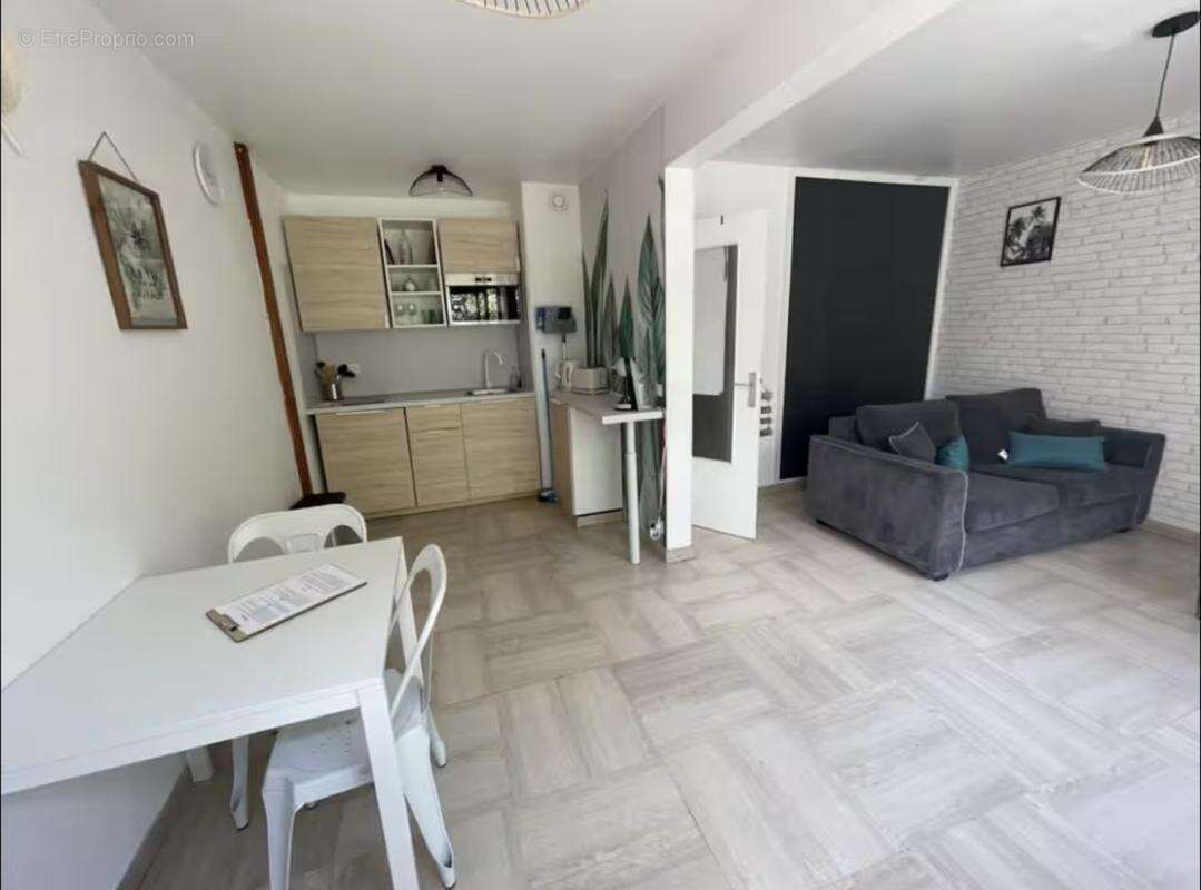 Appartement à HYERES