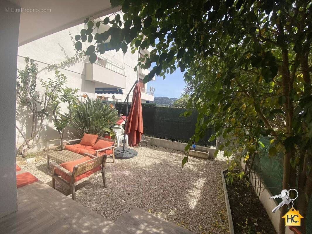 Appartement à LE CANNET