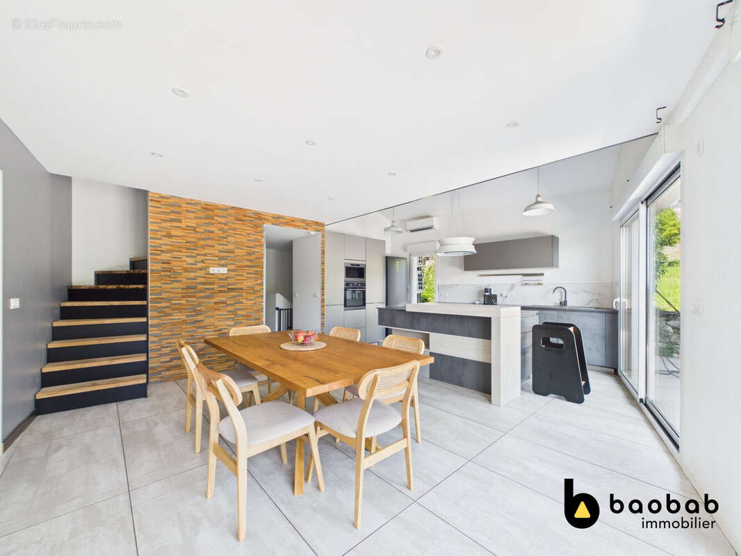 Maison 140 m² à Montmelian  - photo 2