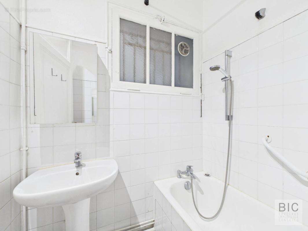 A vendre beau T3 avec balcons et cave - photo 10