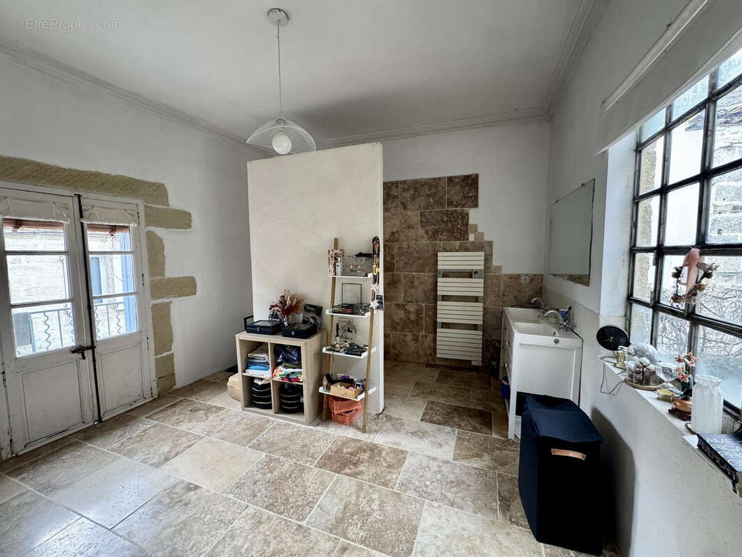 Maison à GALLARGUES-LE-MONTUEUX