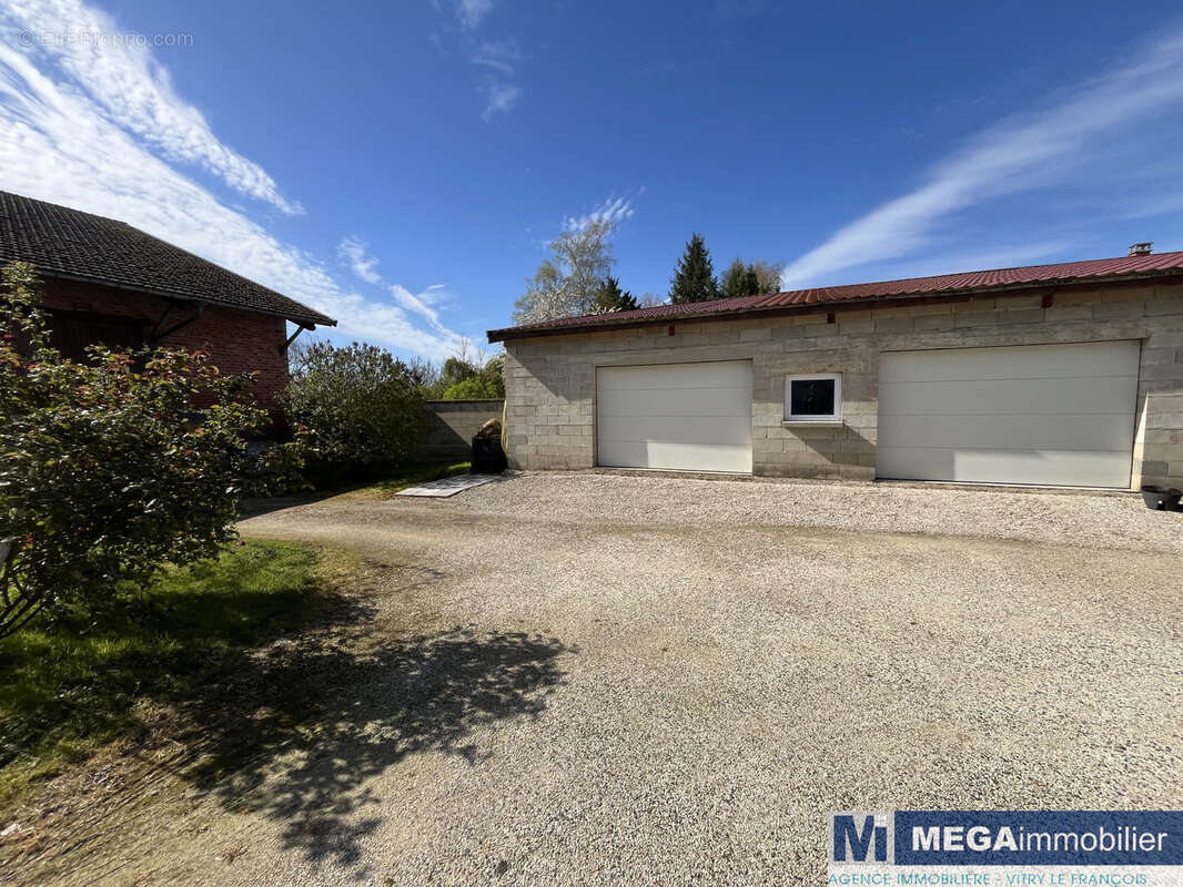 Maison à MERLAUT