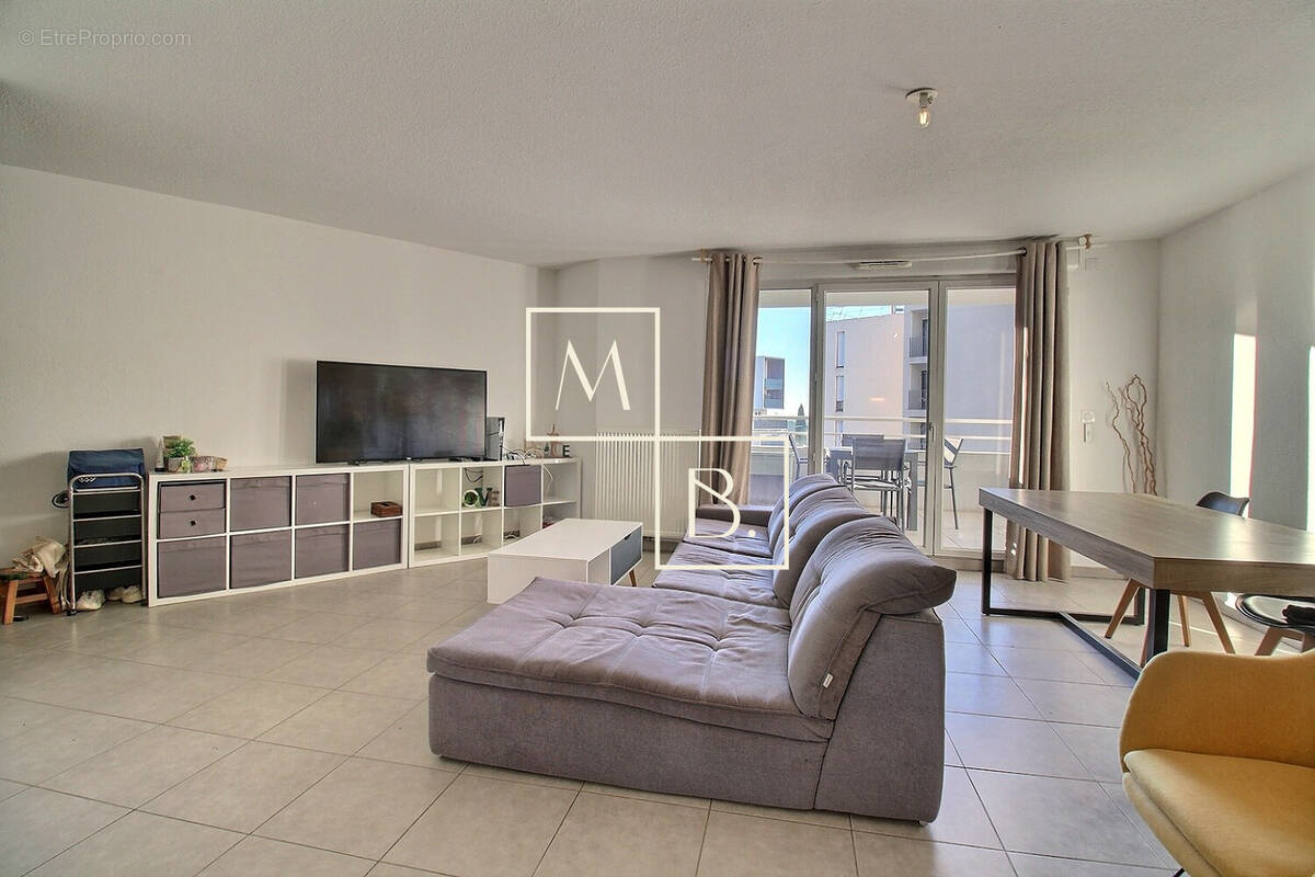 Appartement à JUVIGNAC