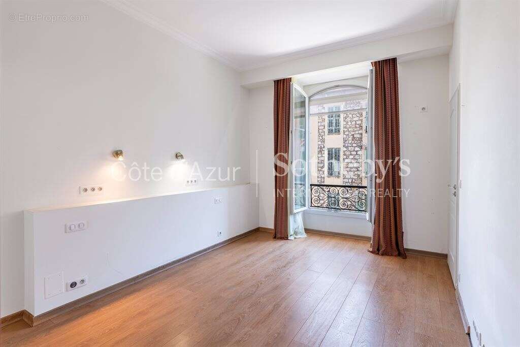 Nice Centre - Appartement 148 m² à rénover - Avenue Jean Médecin - photo 10