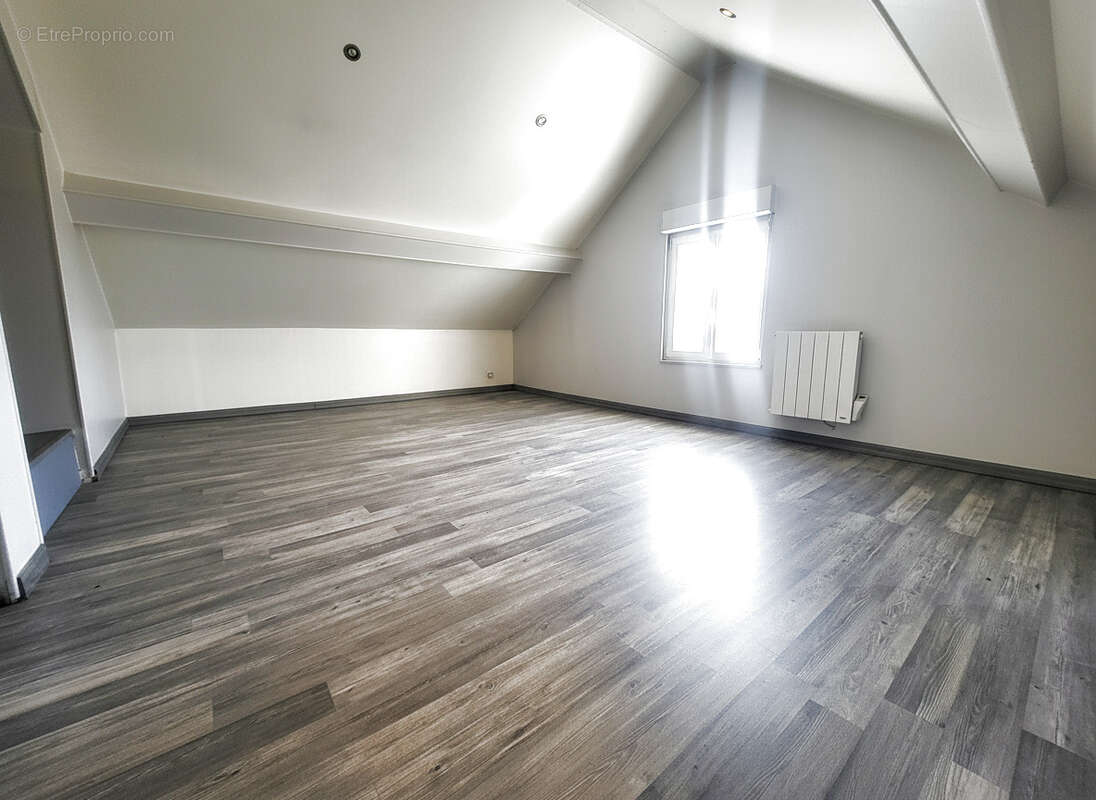 Maison à ROMENY-SUR-MARNE