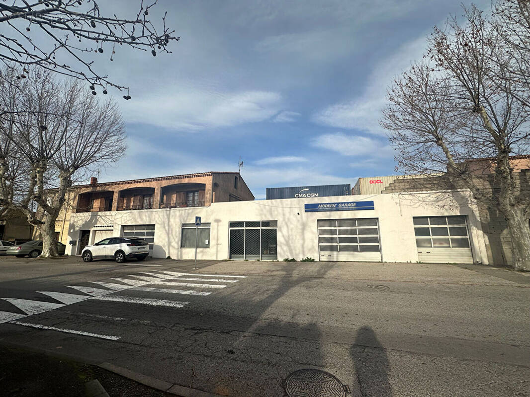 Commerce à PORT-SAINT-LOUIS-DU-RHONE