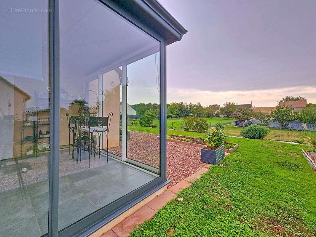 Maison à FRESNAY-SUR-SARTHE