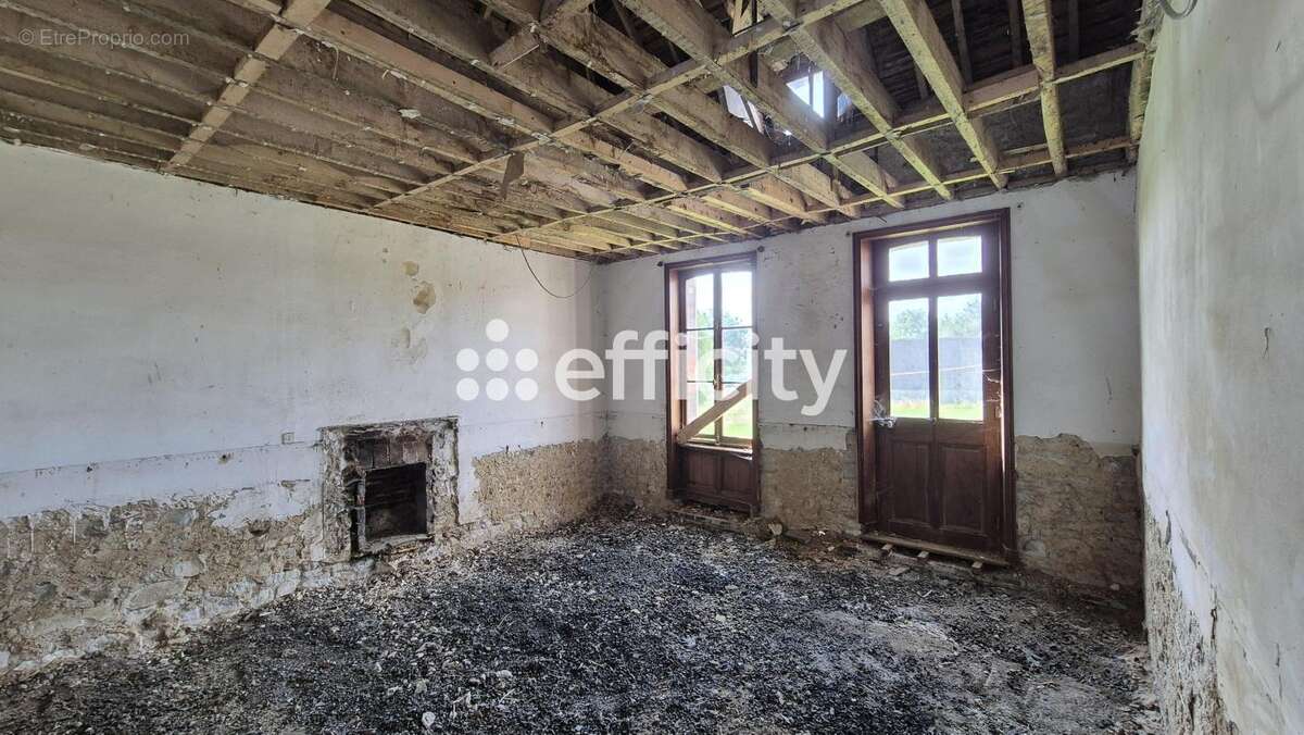 Maison à LE MOLAY-LITTRY