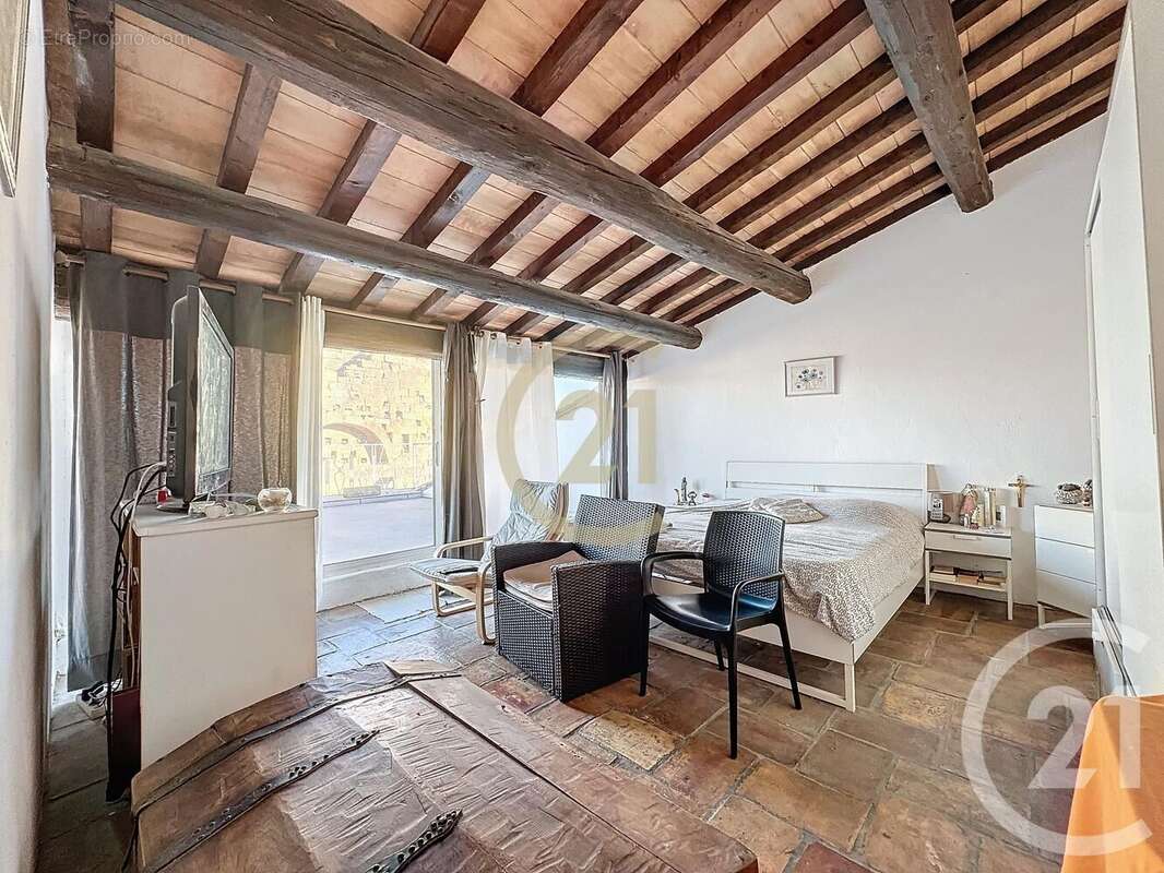 Maison 281 m² à Remoulins  - photo 6