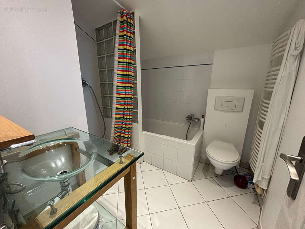 Maison à BASSENEVILLE