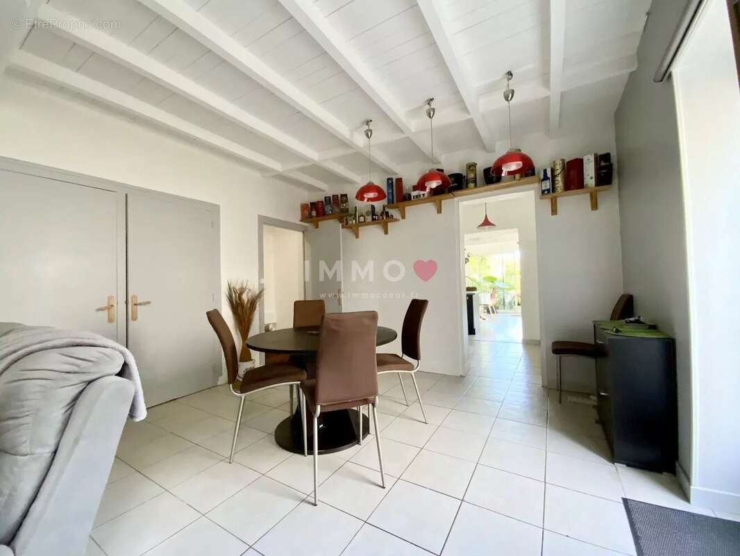 Maison à JUILLAC-LE-COQ