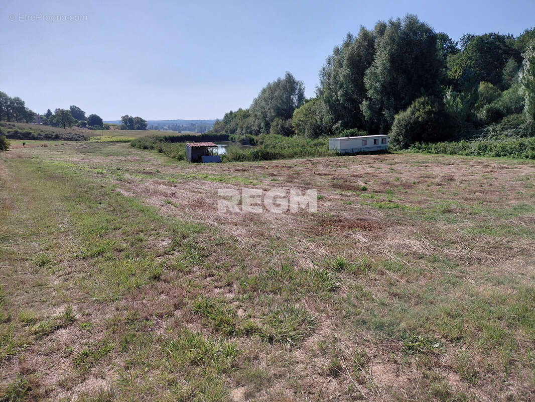 Très bel ensemble immobilier, comprenant maison avec piscine dans parc, grande serre pour tous légumes, hangar - photo 20