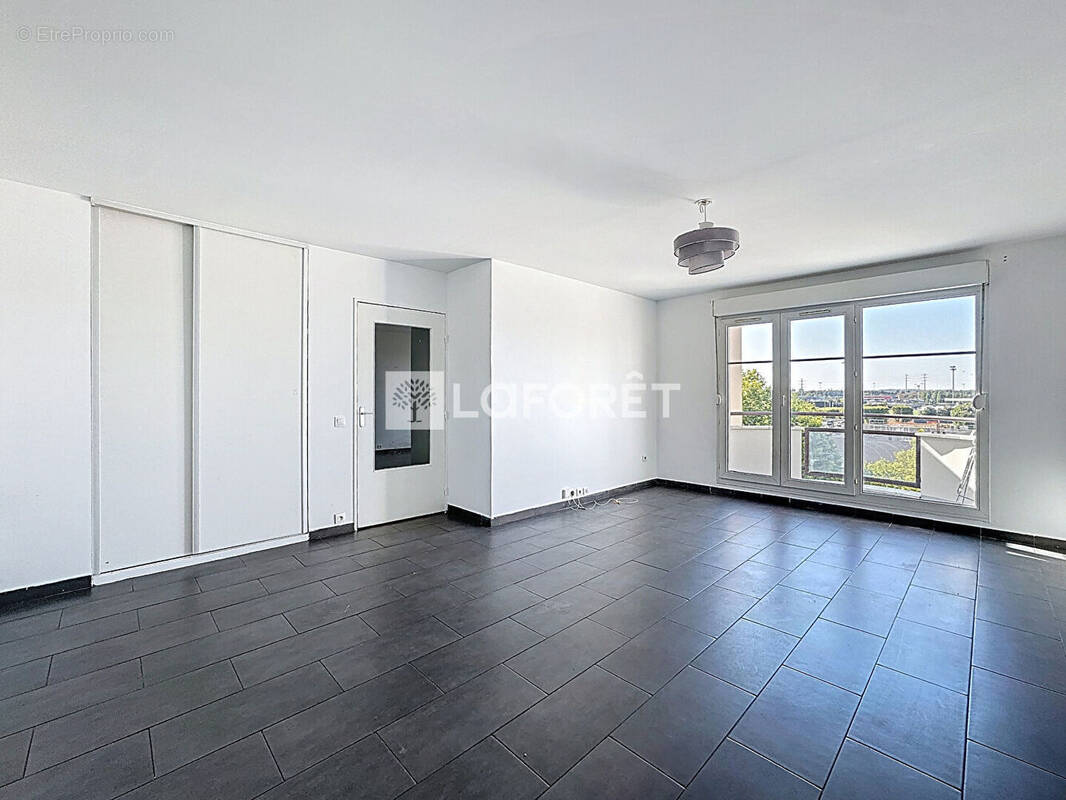 Appartement à BONNEUIL-SUR-MARNE