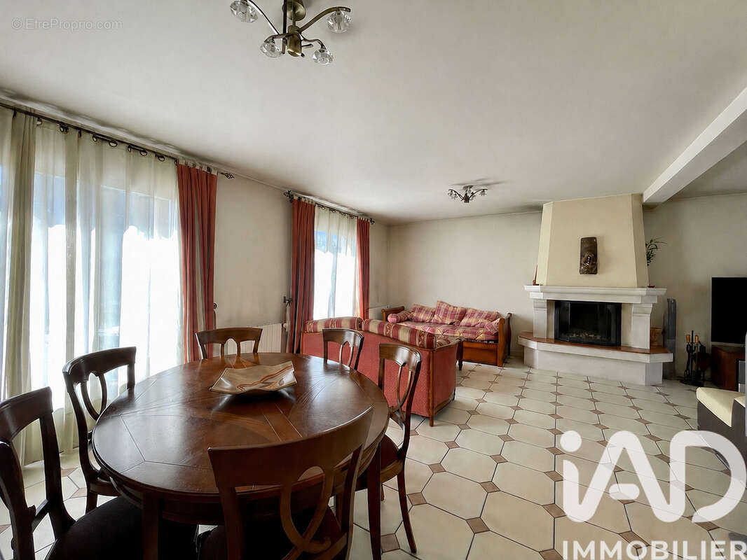 Maison 140 m² à Vaujours  - photo 5