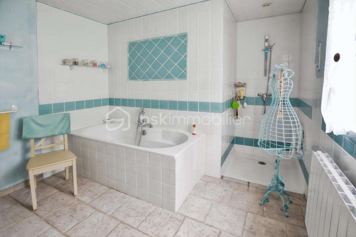 Maison à CRECY-LA-CHAPELLE