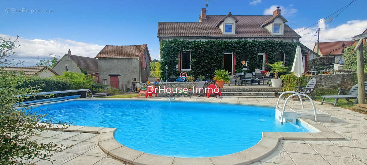 Maison à ECHASSIERES