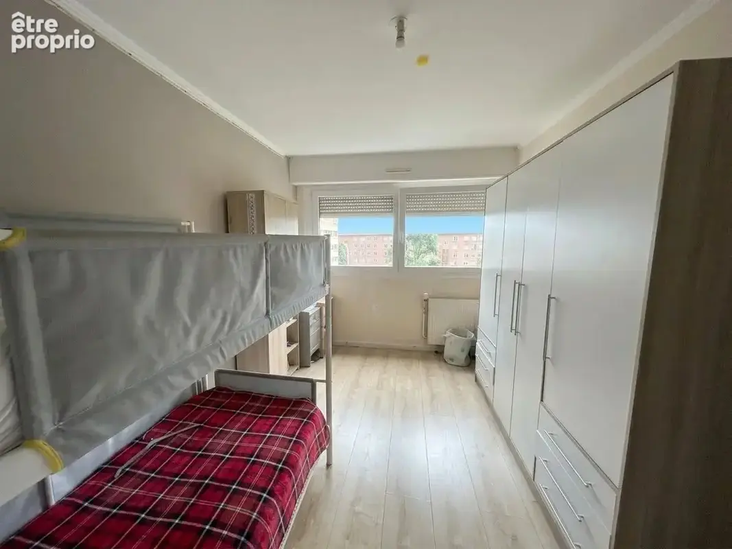 Lille – Appartement T4 DE 98 M² avec balcon et parking - photo 8