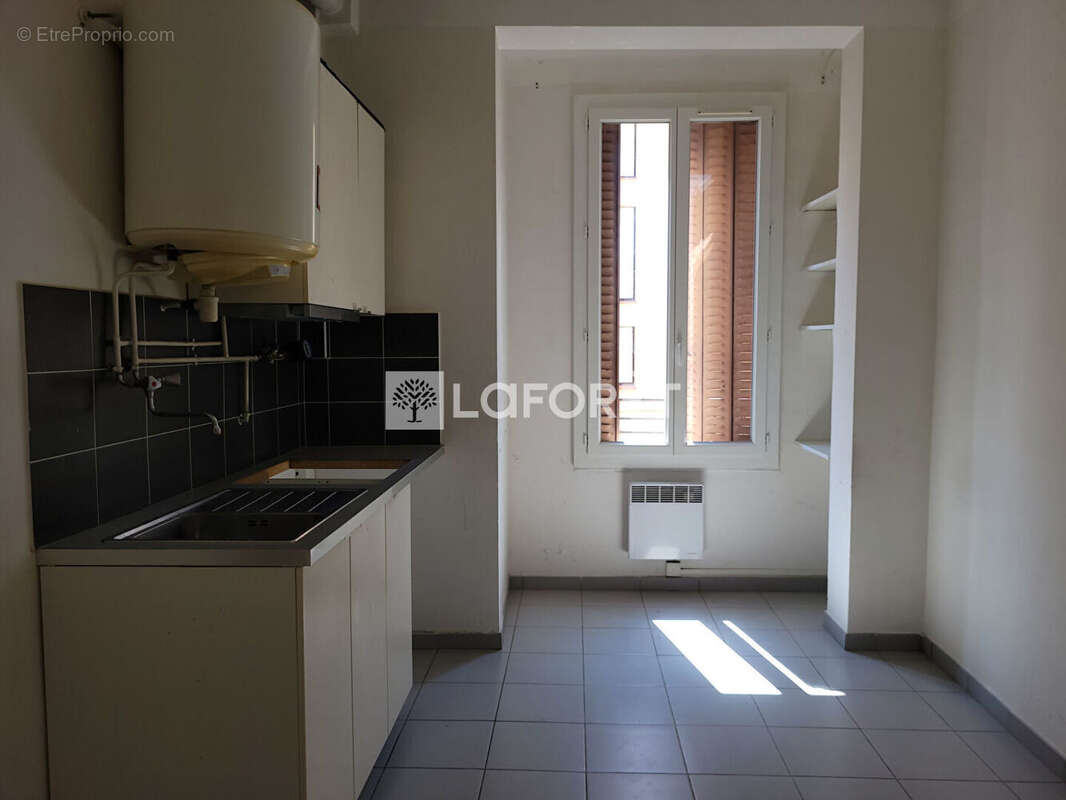 TOULON OUEST : Immeuble composé de 6 appartements dont 1 loué - photo 8