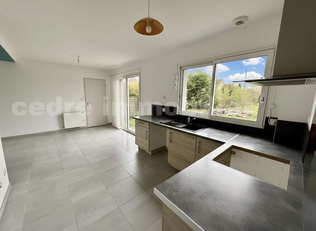 Gemini_Generated_Image_b3d9wyb3d9wyb3d9 - Maison à SAINT-DENIS-EN-VAL