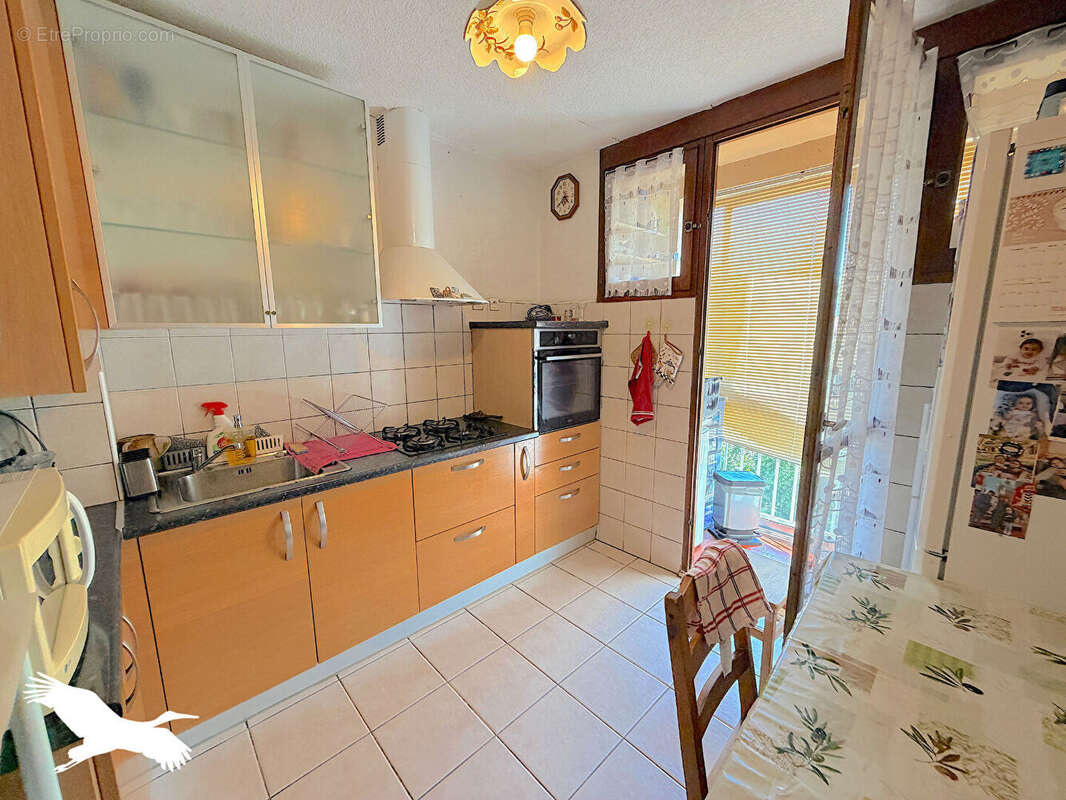 A VENDRE - Marseille 13013, Château Gombert / St Mitre - Appartement 4 pièces de 82m² avec terrasse et cave - Dernier étage - photo 7