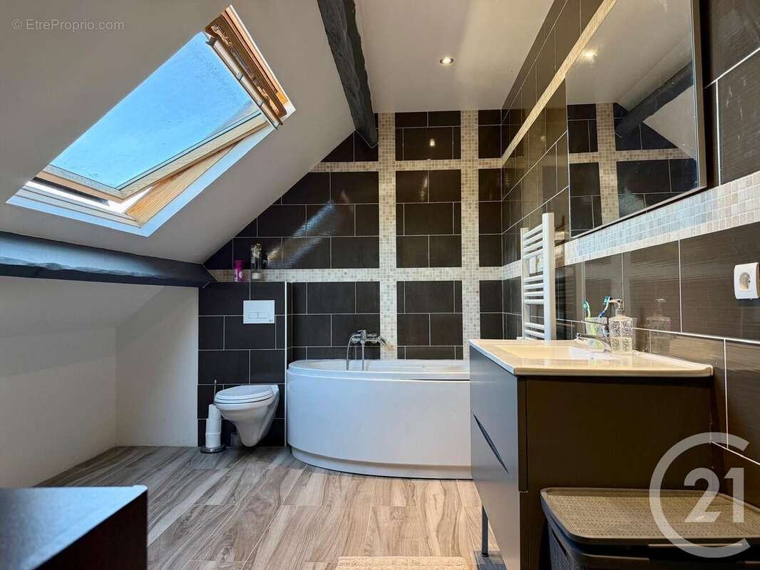 Maison à IVRY-LA-BATAILLE